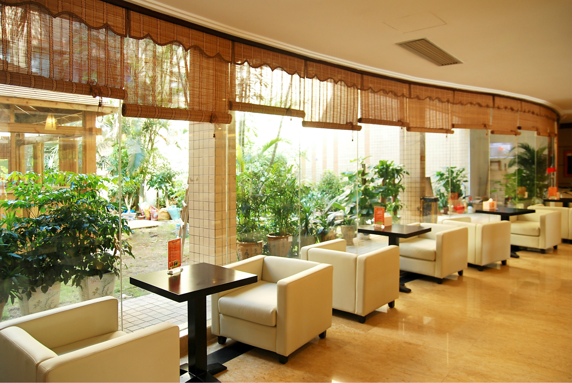冠廚商用廚房設(shè)備帶您了解，開西餐廳需要哪些廚房設(shè)備？